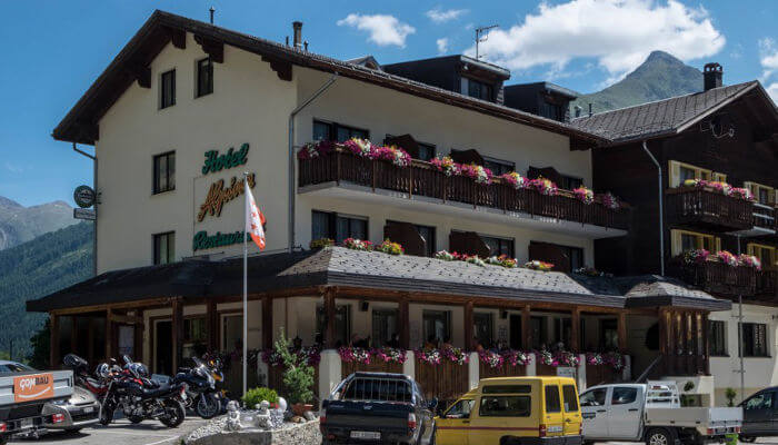 Hotel Alpina